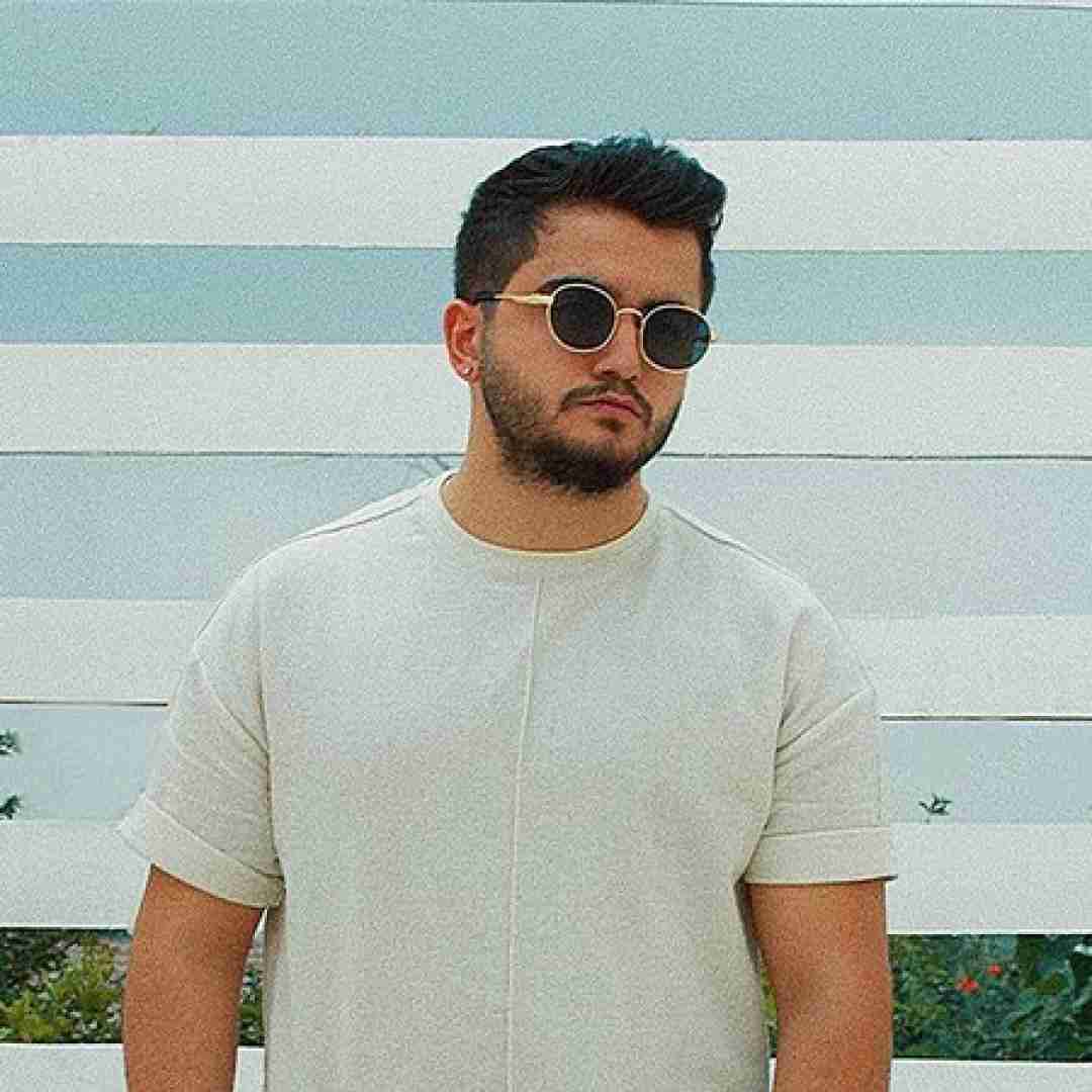 عرشیاس ﻧﻪ ﻣﻴﺸﻪ دوﺳﺖ ﻧﺪاﺷﺖ ﻧﻪ ﻣﻴﺸﻪ ﺑﺮات ﻧﻤﺮد