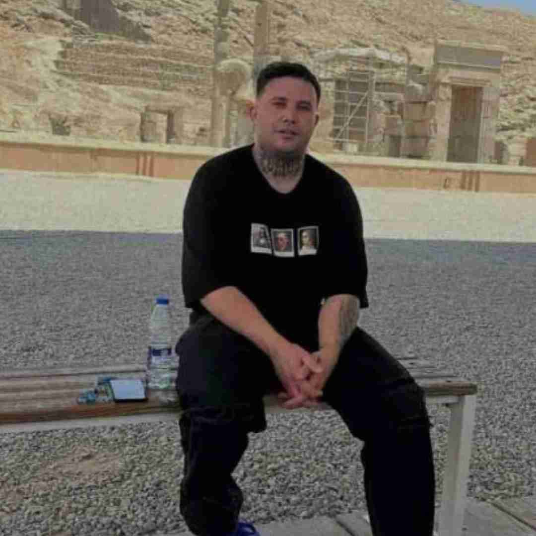 علی احمدیانی هرشو بساط پیکم چنم تا خرخره غرق الکلم