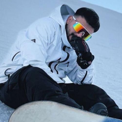 رامین تجنگی ﺳﺮ ﻣﻪ ﺧﺎﻟﻰ ﻣﻴﻜﺮد ﻛﻤﺒﻮد ﻋﻘﺪﻫﺎﺷﻪ