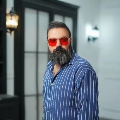 بهزاد آریا لعبت