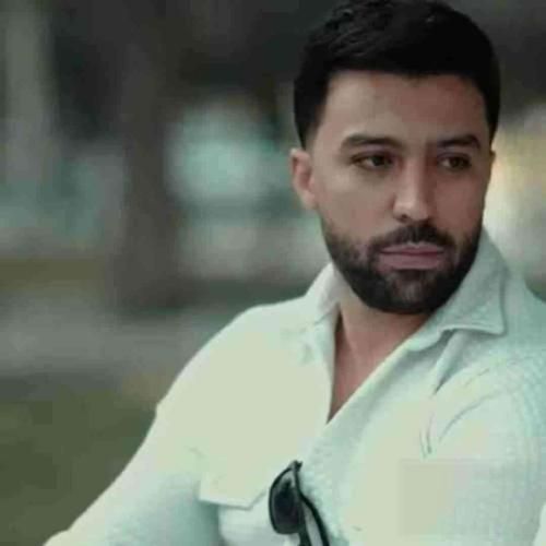 پوریا محمدی دواره شد یک شبو یه سیگار کنج لبو