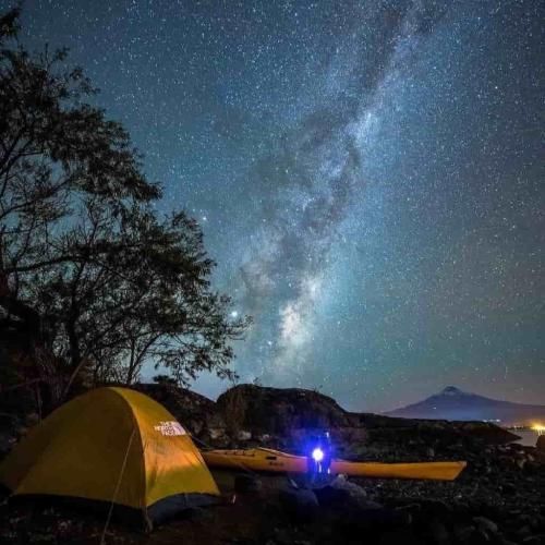  دیوونه میشم برام میخندی ناز داری عشقم