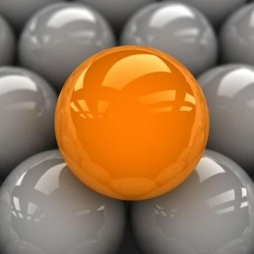 از حال بدی لبریزم عوض میشه هر دیقه تصمیمم